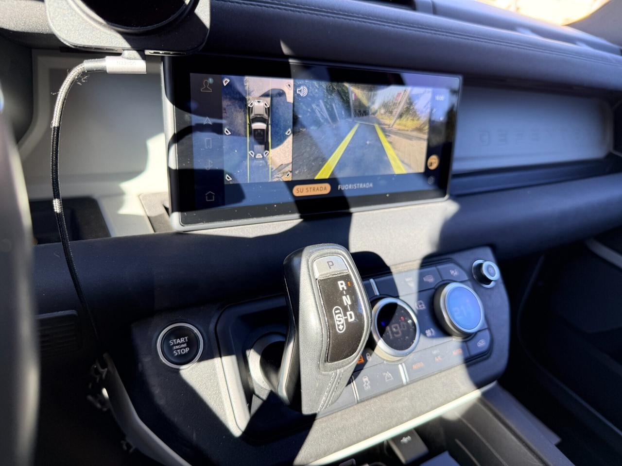 Land Rover Defender 110 3.0d Hybrid 7 POSTI + IVA