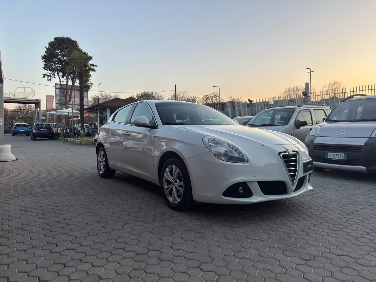 Alfa Romeo Giulietta ADATTA A NEOPATENTATI 1.4 Turbo 120 CV Distinctive