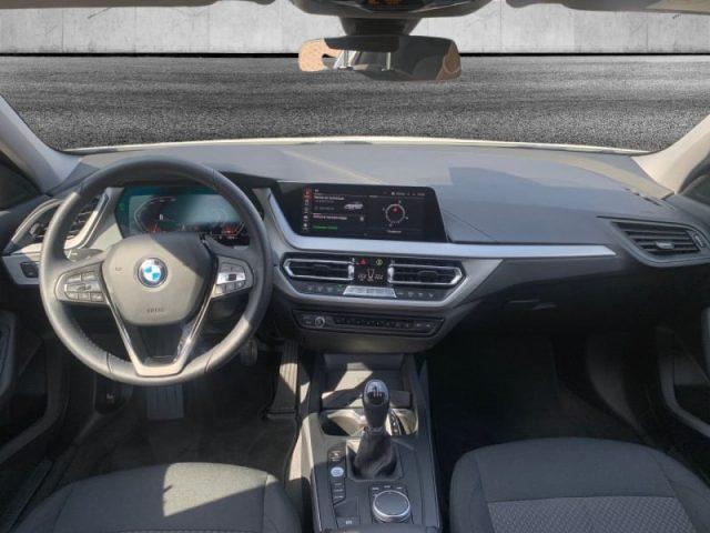 BMW 118 i 5p. Advantage