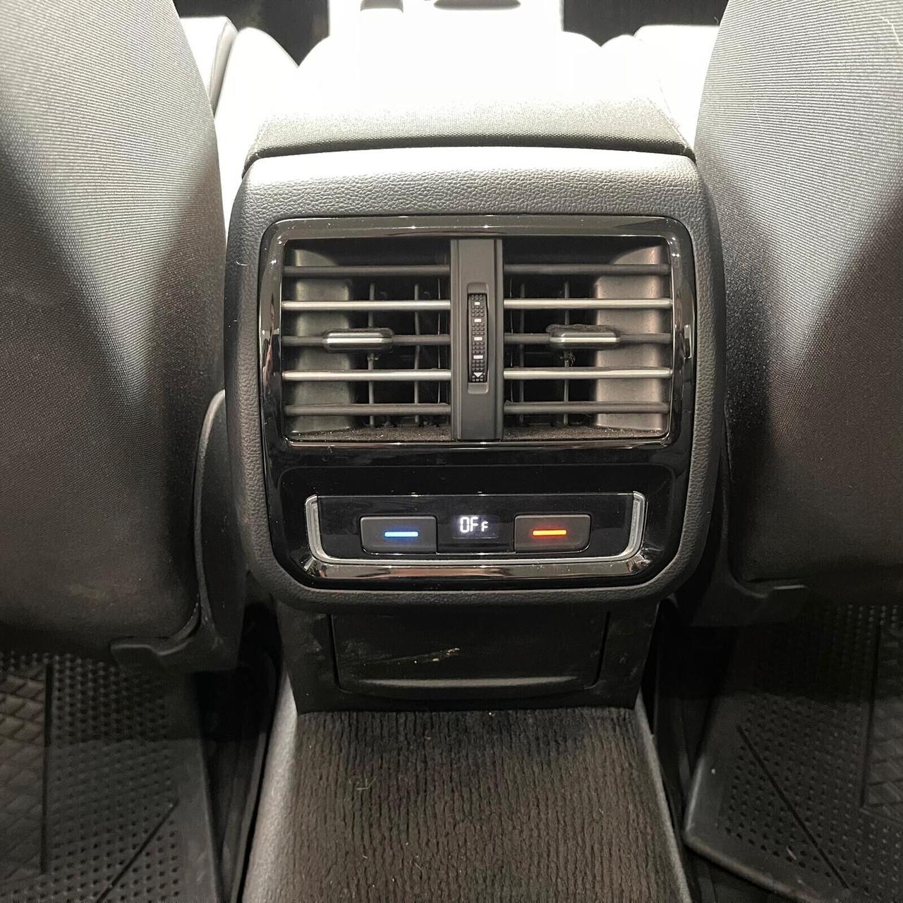 Volkswagen Passat 1.6 TDI 120cv DSG Executive