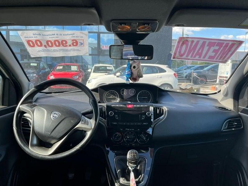 Lancia Ypsilon Ypsilon 0.9 TwinAir 85 CV 5 porte Metano Ecochic Gold