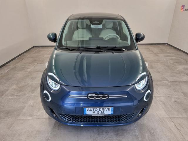 FIAT 500e Berlina 42 kWh La Prima