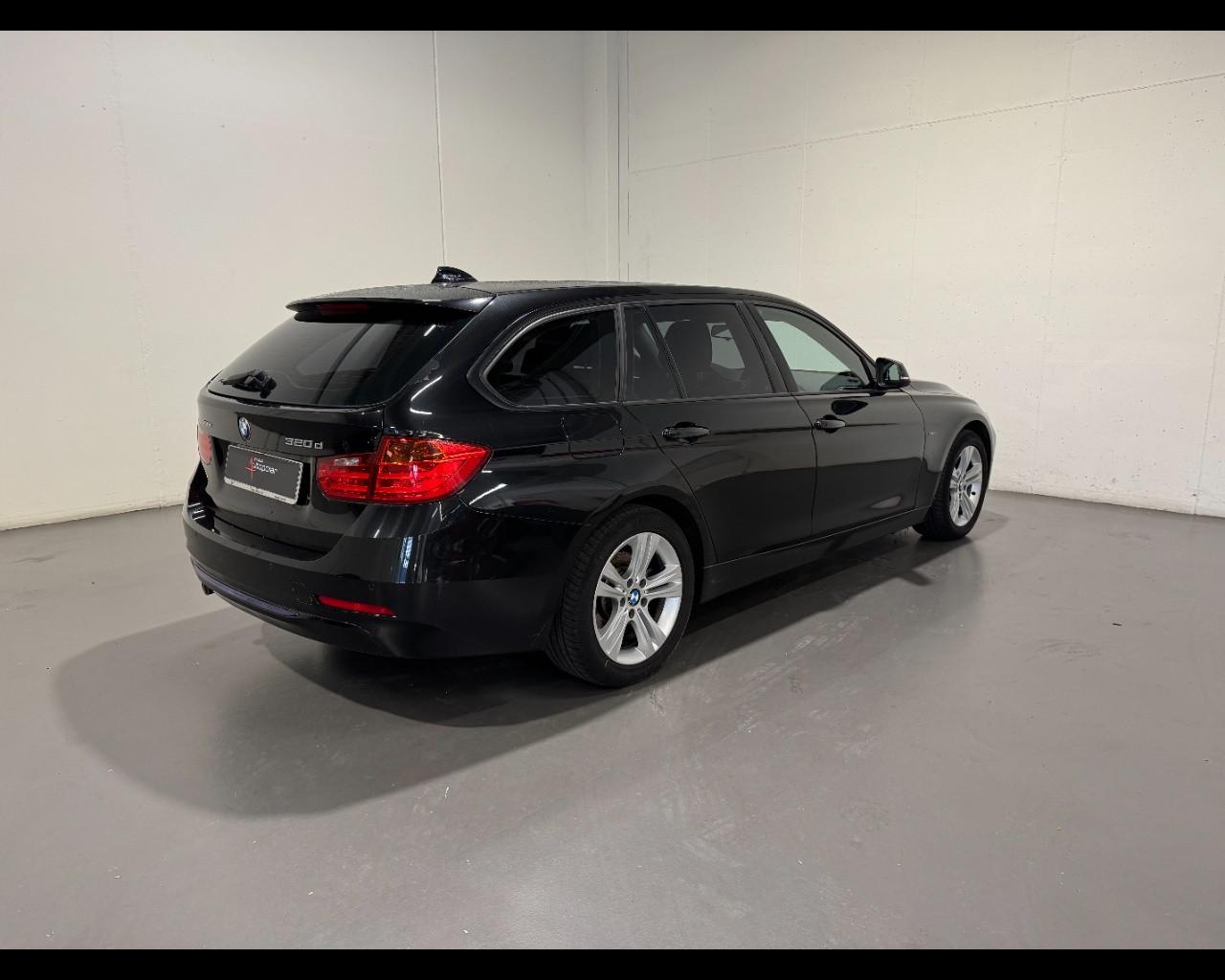 BMW 320d TOURING XDRIVE SPORT