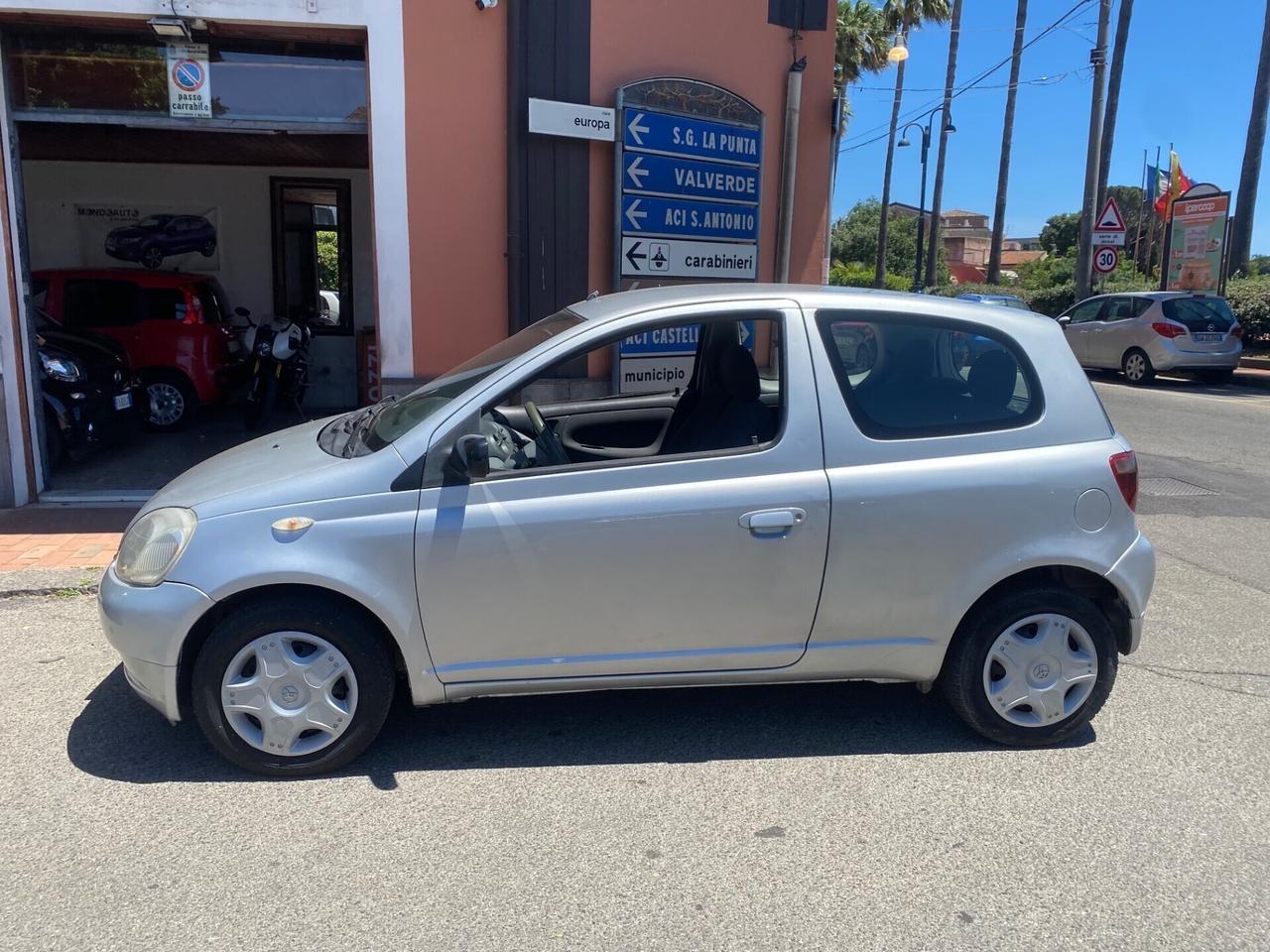 Toyota Yaris 1.4 tdi D-4D cat 3 porte Sol