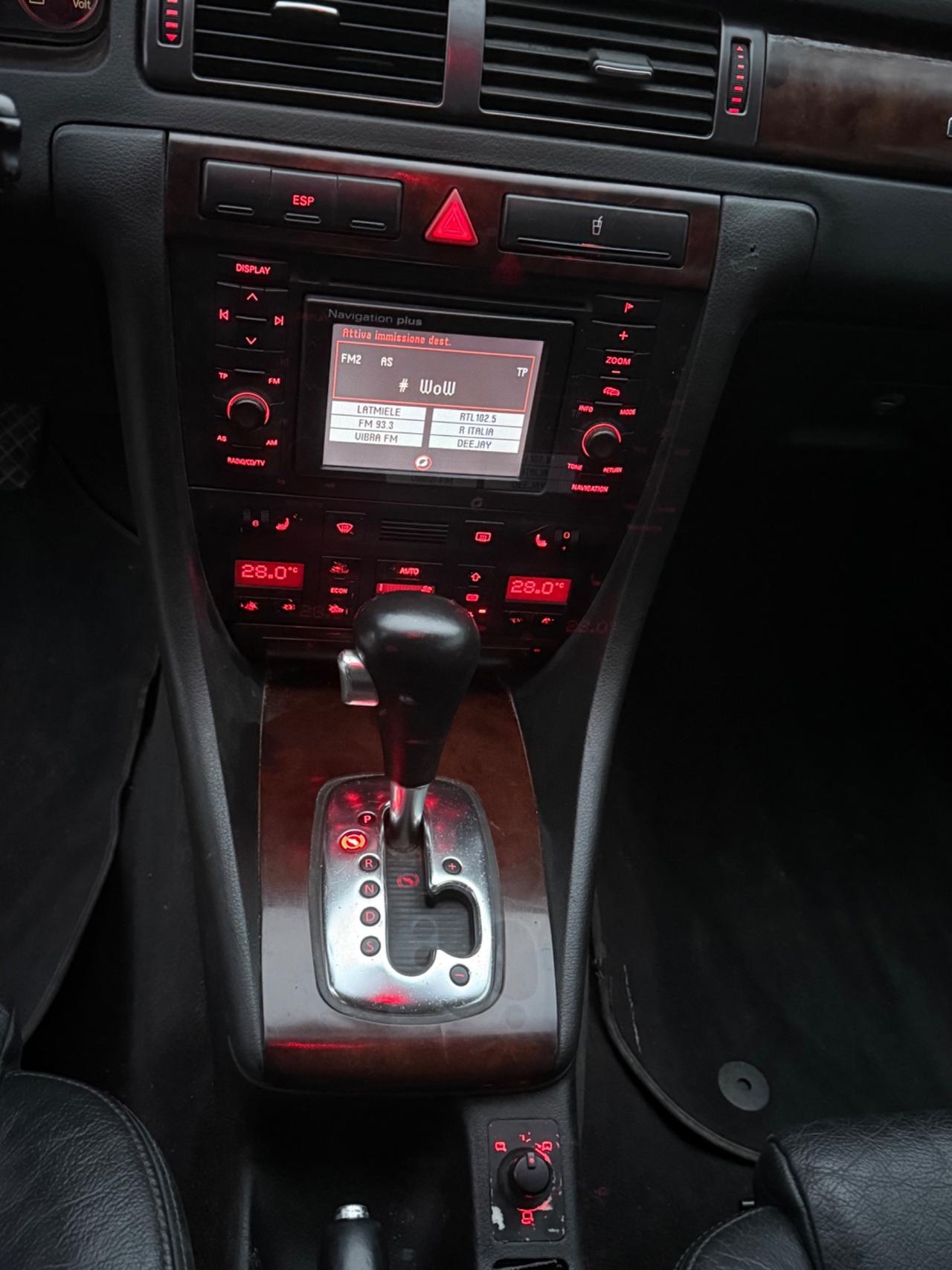 Audi A4 2.5 V6 TDI/180 CV cat Avant quattro