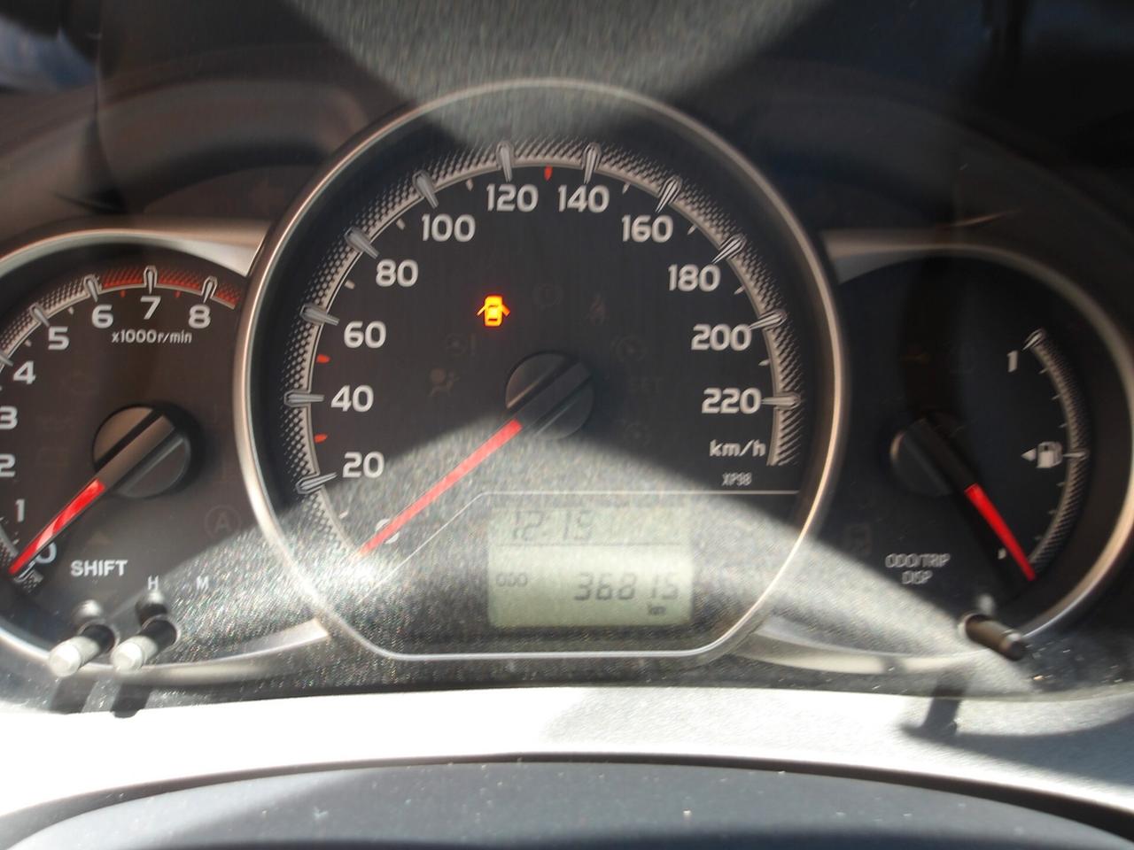 TOYOTA YARIS 1.0 BENZ-36.000 KM-2016