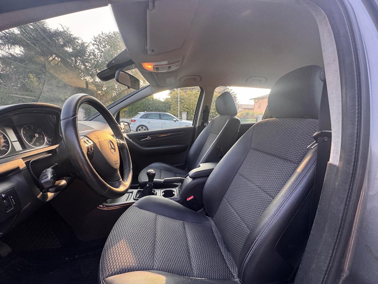 Mercedes-benz A 150 BlueEFFICIENCY Coupé Avantgarde
