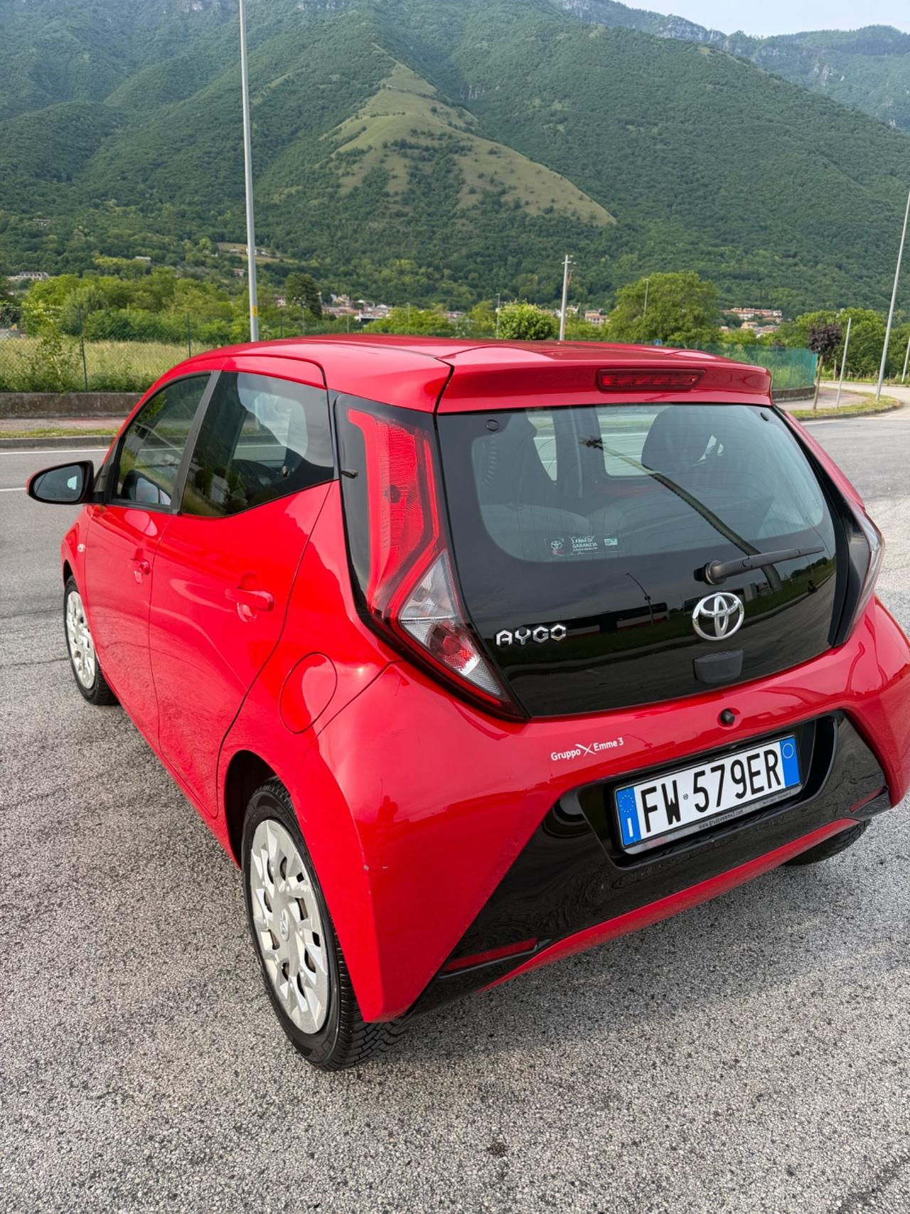 Toyota Aygo 1.0 VVT-i 72 CV 5 porte x-clusiv