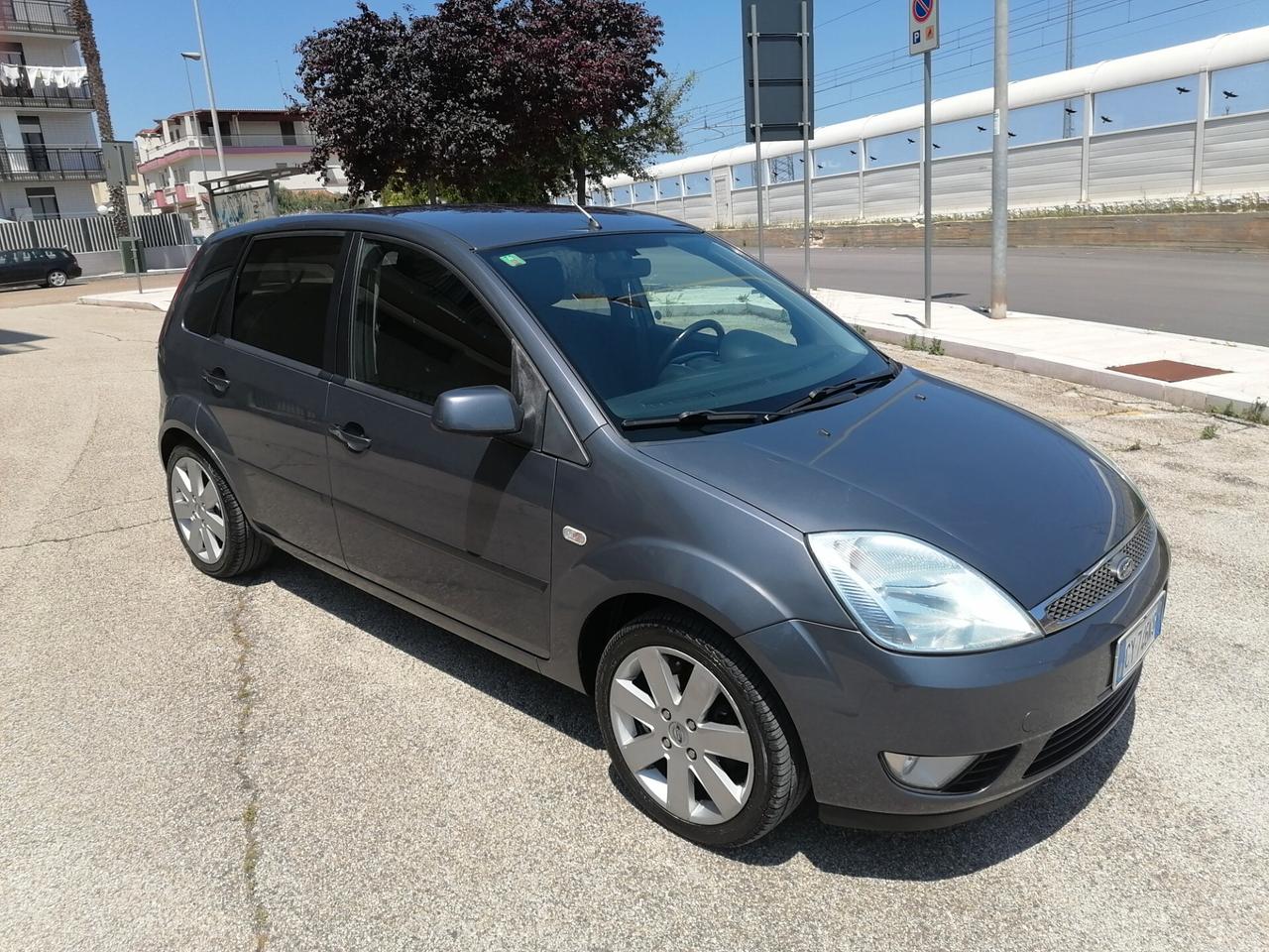 Ford Fiesta 1.4 TDCi 5p. Titanium