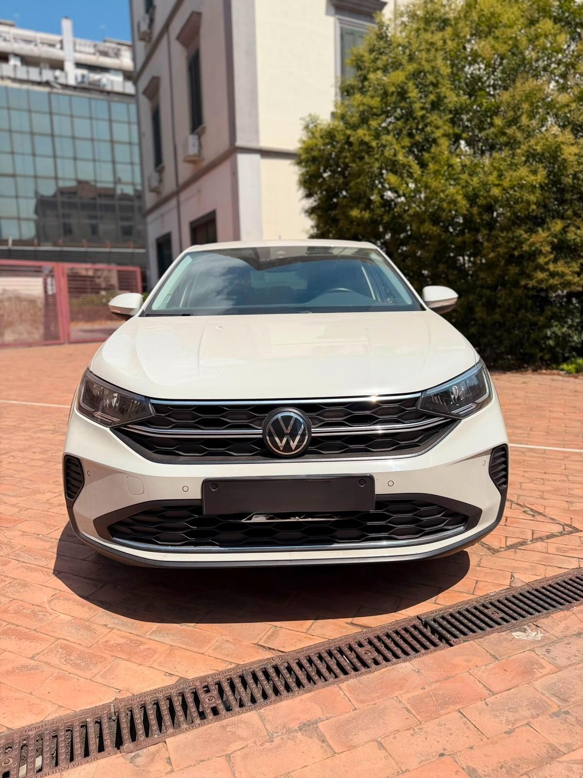 Volkswagen Taigo 1.0 TSI 110 CV DSG Life Cerchi in lega 17" e VETRI OSCURATI