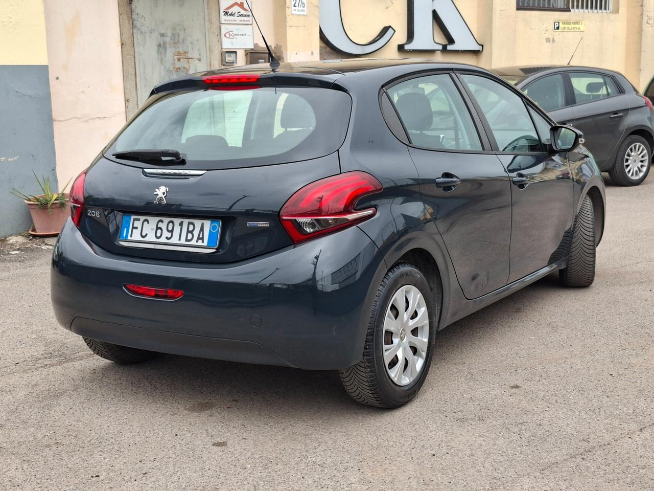 Peugeot 208 PureTech 82 5 porte Allure
