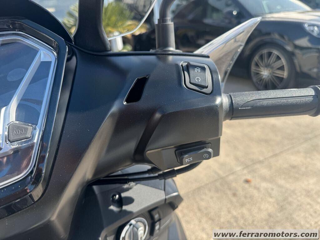 VOGE SR16 200 NUOVO PRONTA CONSEGNA A SOLI 28 EURO AL MESE