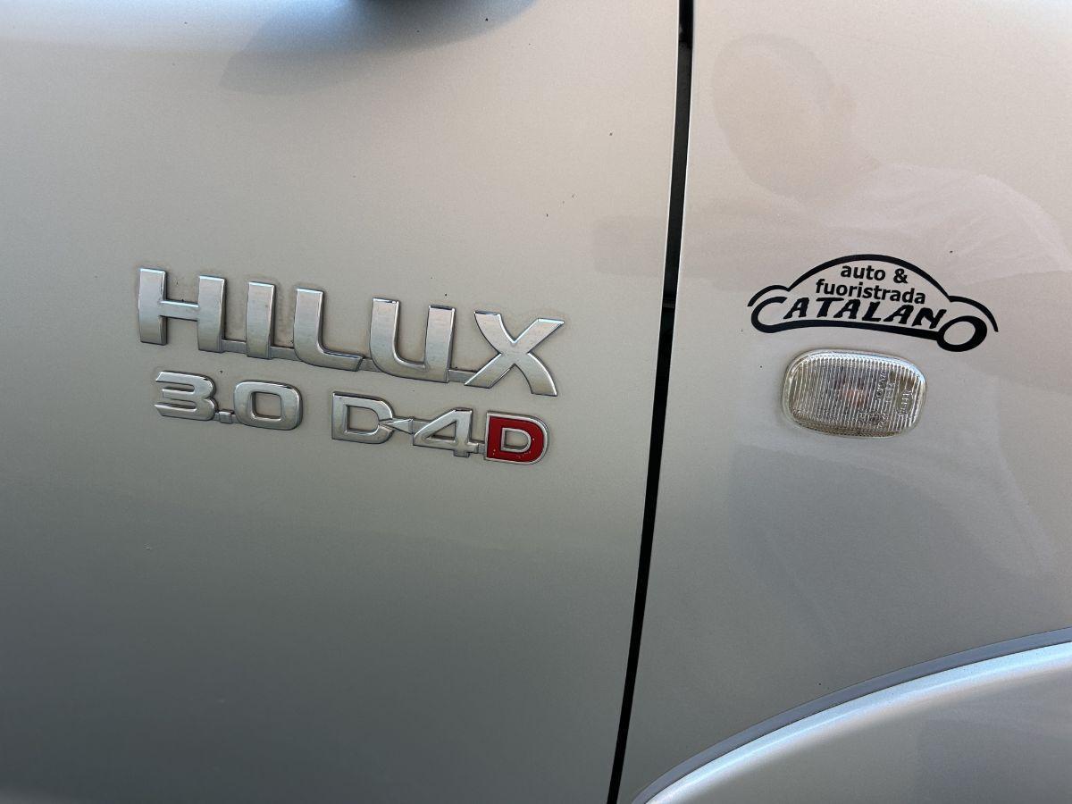 TOYOTA - Hilux - 3.0 D-4D 171cv 4WD 4p. Double Cab SR