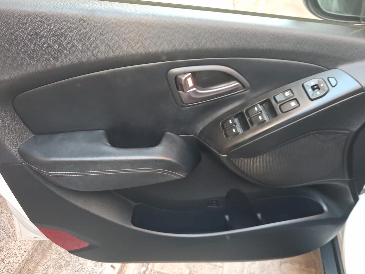 Hyundai iX35 1.7 CRDi 2WD Xpossible - 2014