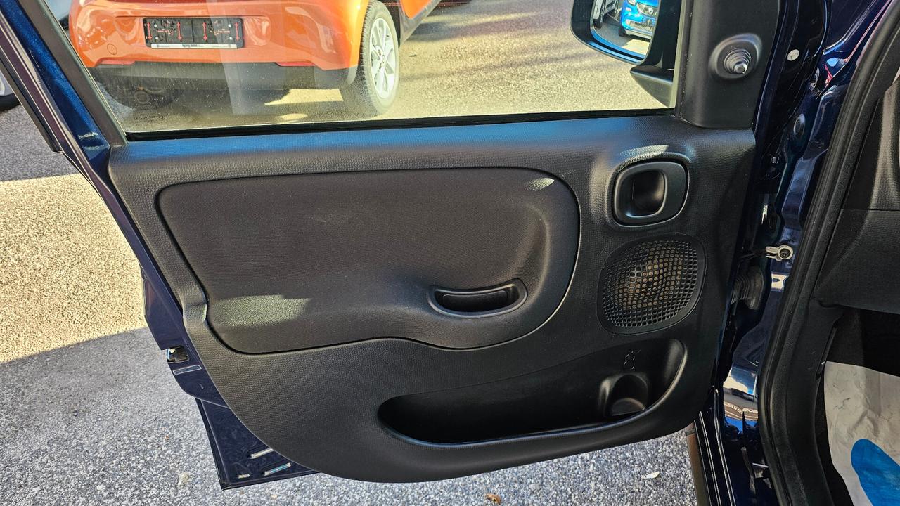 Fiat Panda 1.0 FireFly S&S Hybrid City Cross UNIPRO' NO NOLEGGIO