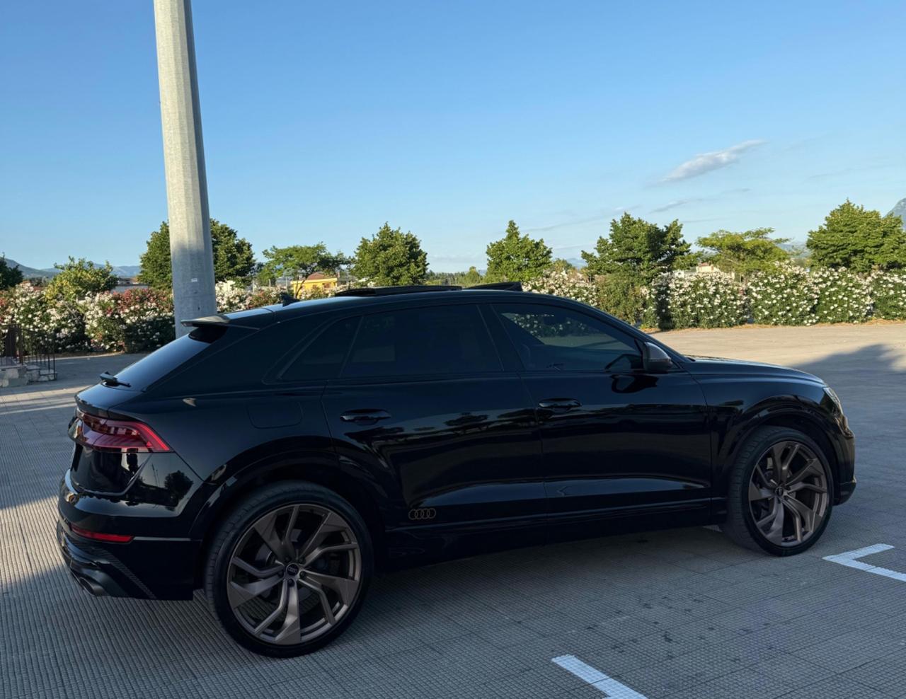 Audi Q8 SQ8 TDI quattro tiptronic sport attitude
