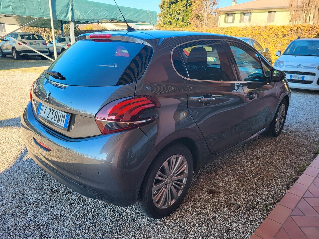 Peugeot 208 PureTech 82 5 porte Allure GPL