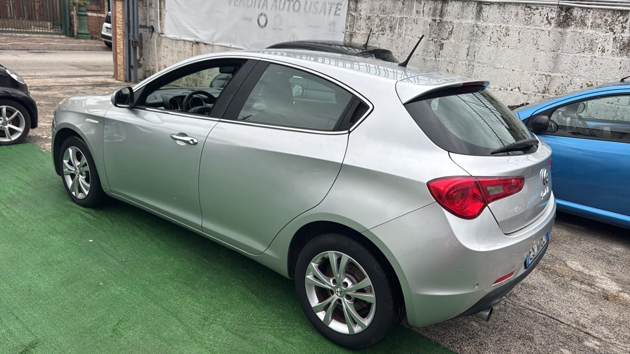 Alfa Romeo Giulietta 1.6 JTDm-2 105 CV Distinctive
