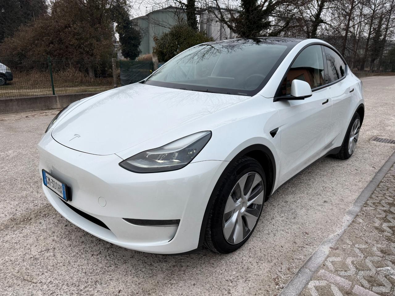 Tesla Model Y Long Range AWD