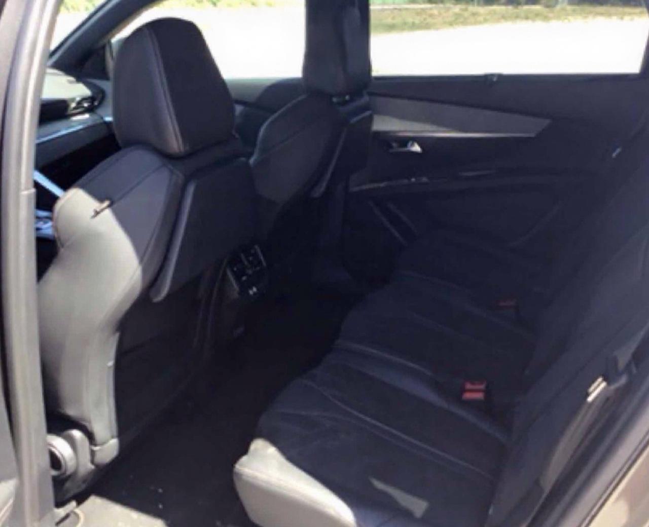 Peugeot 5008 BlueHDi 130 S&S EAT8 Active Business