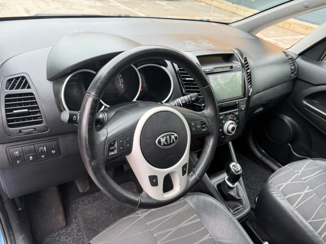 Kia Venga 1.4 crdi - TETTO - NEOP. - 12 MESI DI GARANZIA -