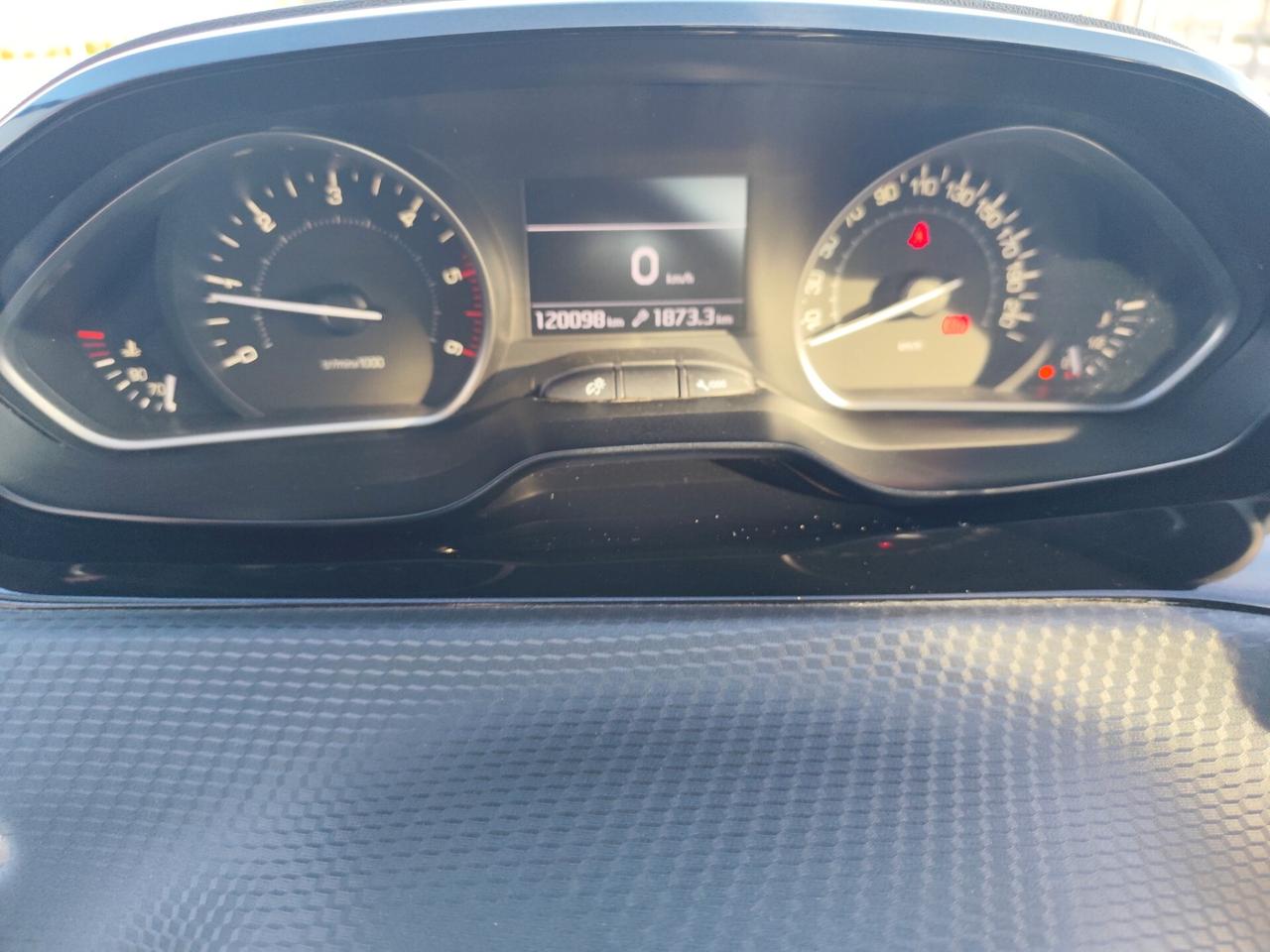 Peugeot 208 BlueHDi 75 5 porte Allure