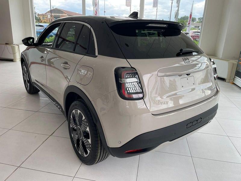 FIAT 600 Hybrid 110 CV DCT MHEV La Prima - Pronta consegna