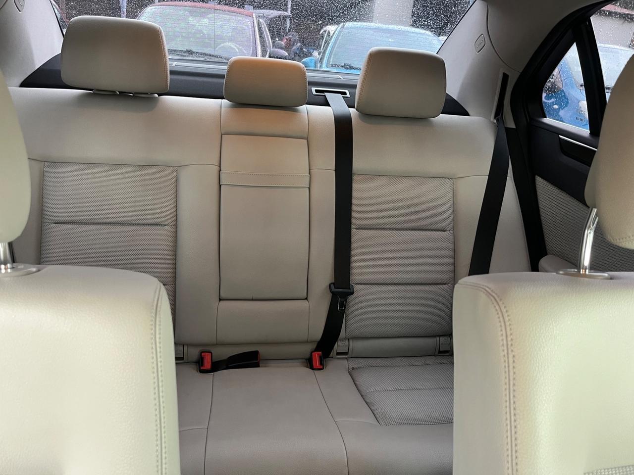 Mercedes-benz E 220 CDI BlueEFFICIENCY Avantgarde AMG