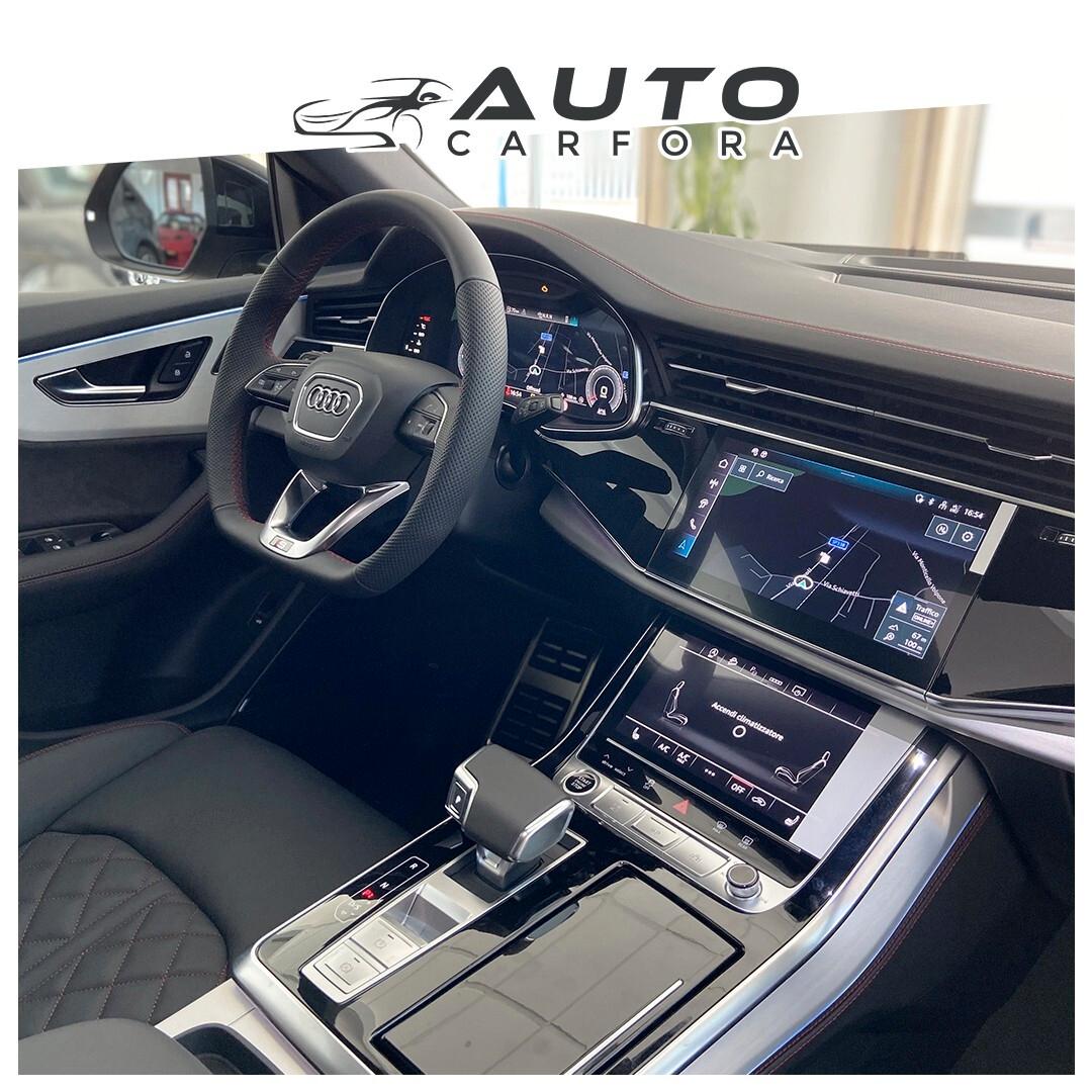 Audi Q8 50 TDI 286 CV blak line R23/TETTO/CUCUTURE IN ROSSO