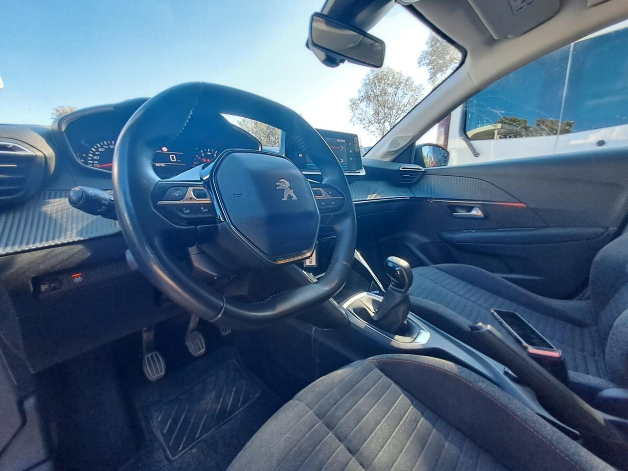 Peugeot 208 2022 garantita 12 mesi