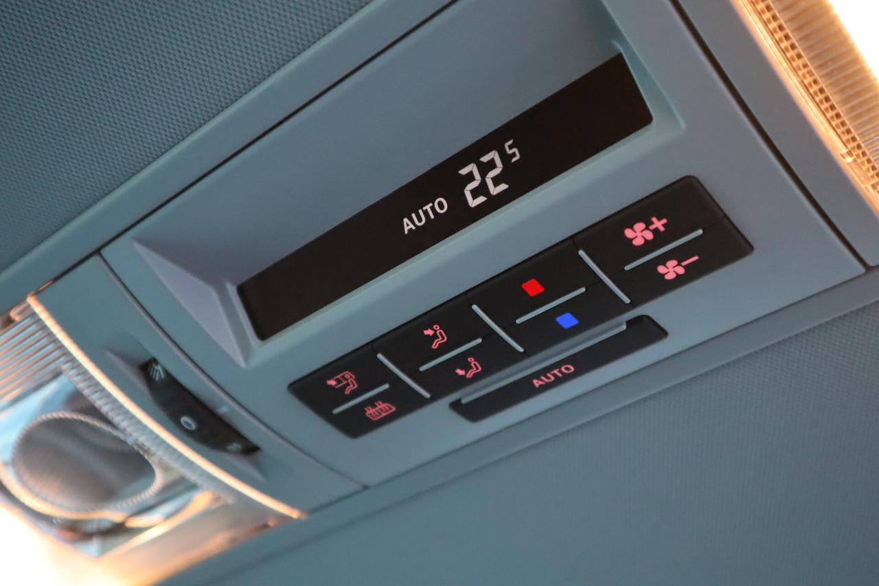 Volkswagen Multivan 2.0 TDI 150CV DSG 7POSTI PELLE GANCIO 2x PORTE SCORREVOLI