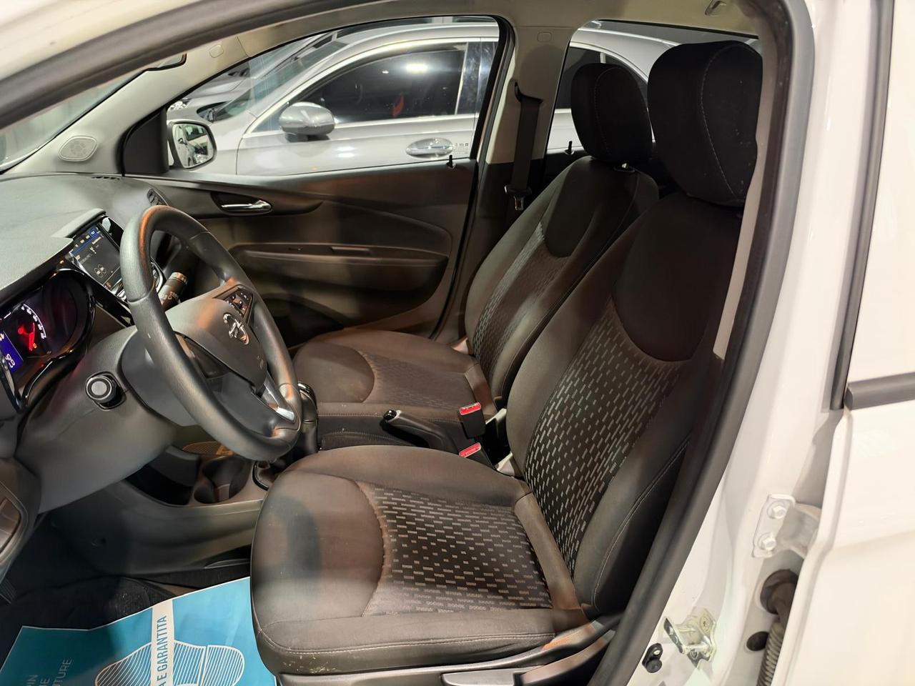 Opel Karl 1.0 Rocks 73cv my19 Neopatentati Bluetooth