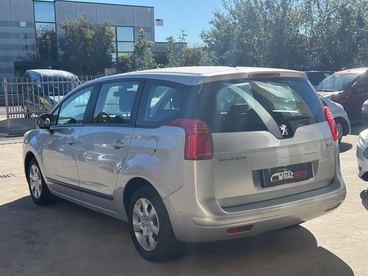 Peugeot 5008 1.6 HDi 110CV Business