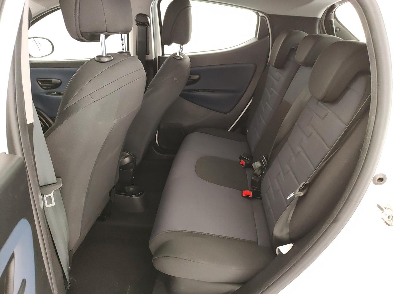 Lancia Ypsilon 1.0 FireFly 5 porte S&S Hybrid Platino