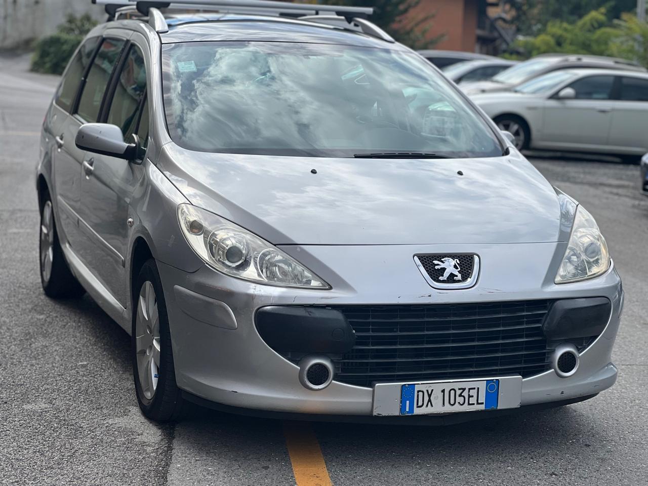 Peugeot 307 1.6 16V HDi FAP 90CV Station D-Sign 7 posti