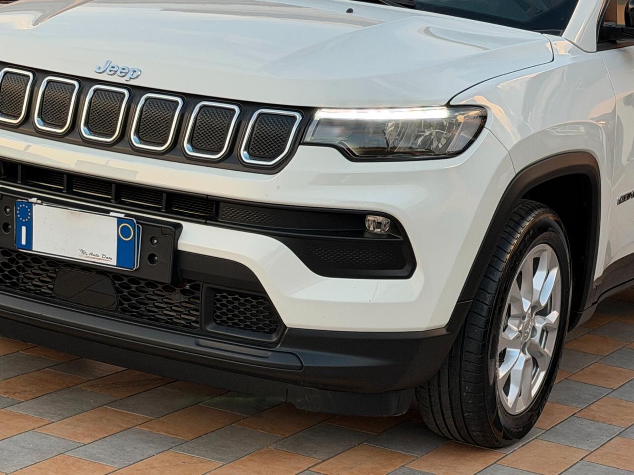 Jeep Compass 2WD 1.6 M.JET 130 cv. BUSINESS (UNav)