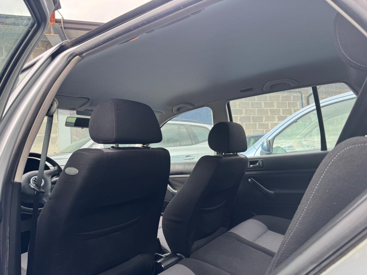 Volkswagen Golf IV 1.6 16V 5PT Highline EURO4