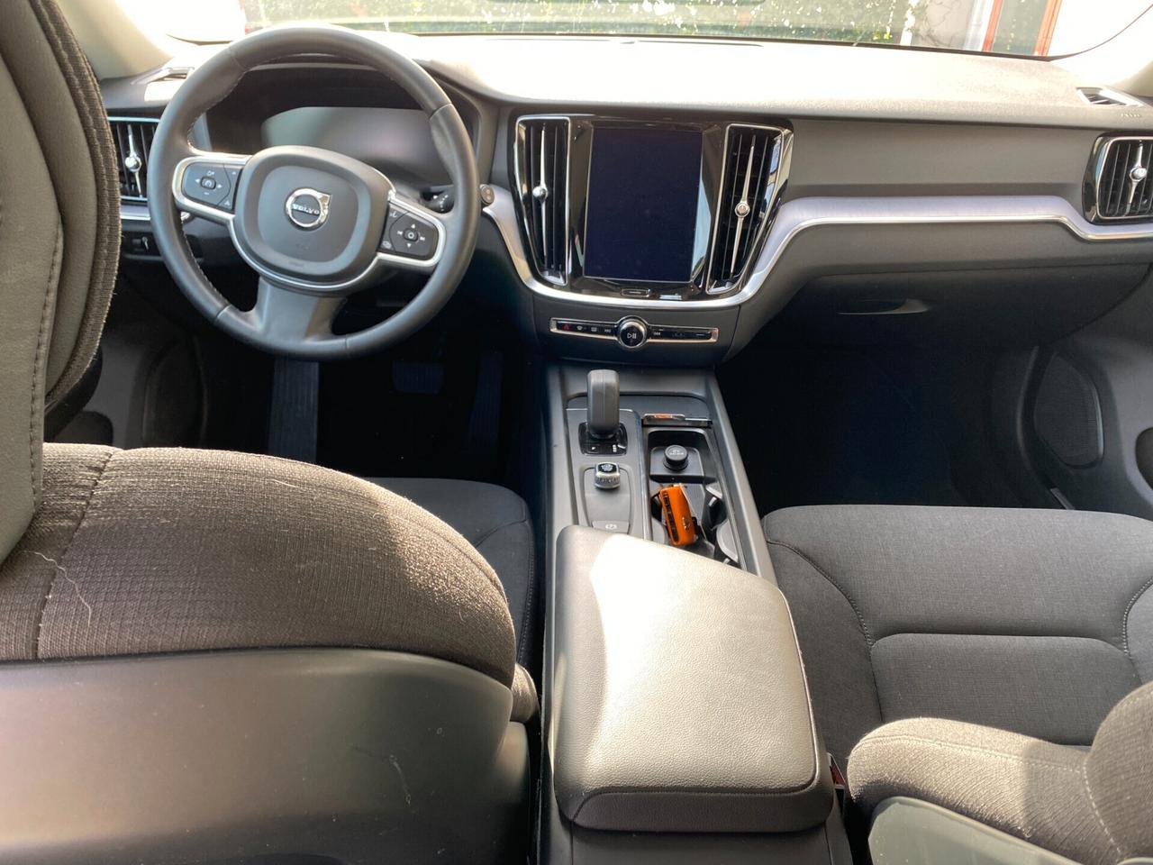 Volvo V60 B3 Geartronic Momentum Business - ibrida