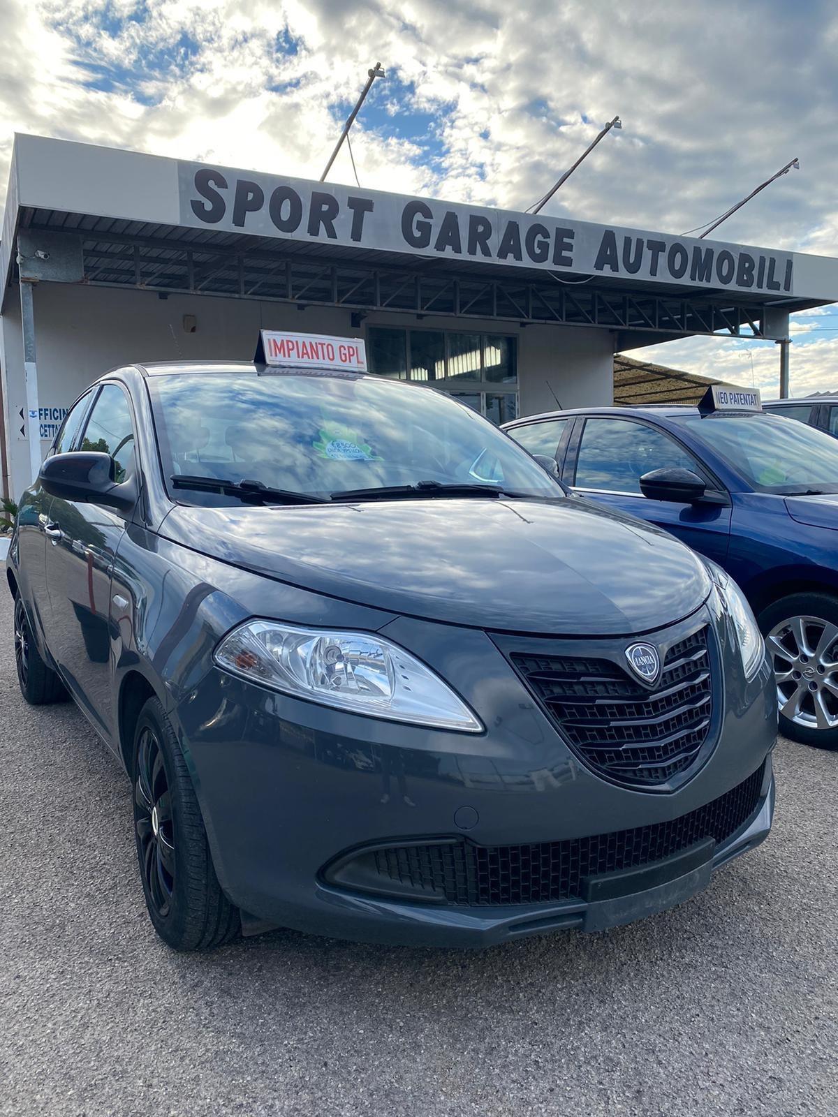 Lancia Ypsilon 1.2 69 CV 5 porte GPL Ecochic Gold