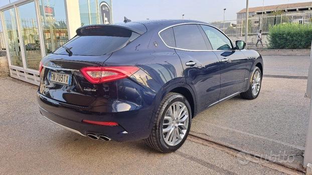 MASERATI Levante V6 Diesel 275 CV AWD Granlusso