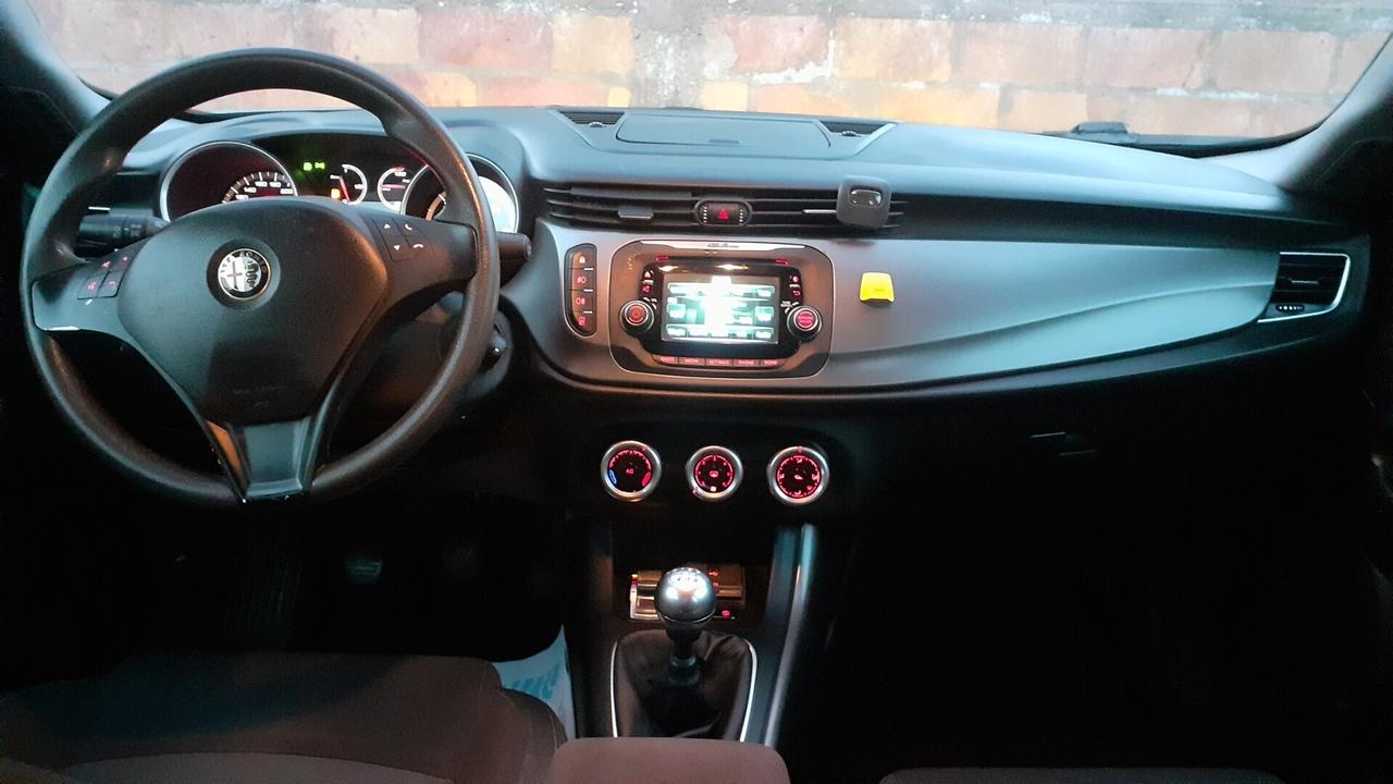 Alfa Romeo Giulietta 1.6 105 CV