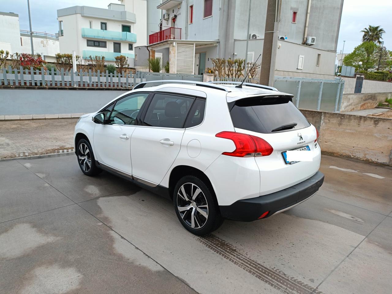 Peugeot 2008 1200 Turbo 110 S&S Allure