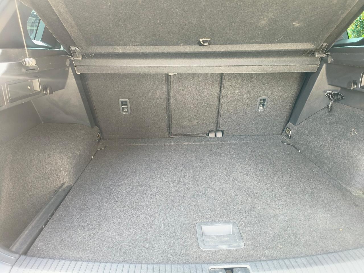 Volkswagen Tiguan 2.0 TDI 150 CV SCR DSG R-Line