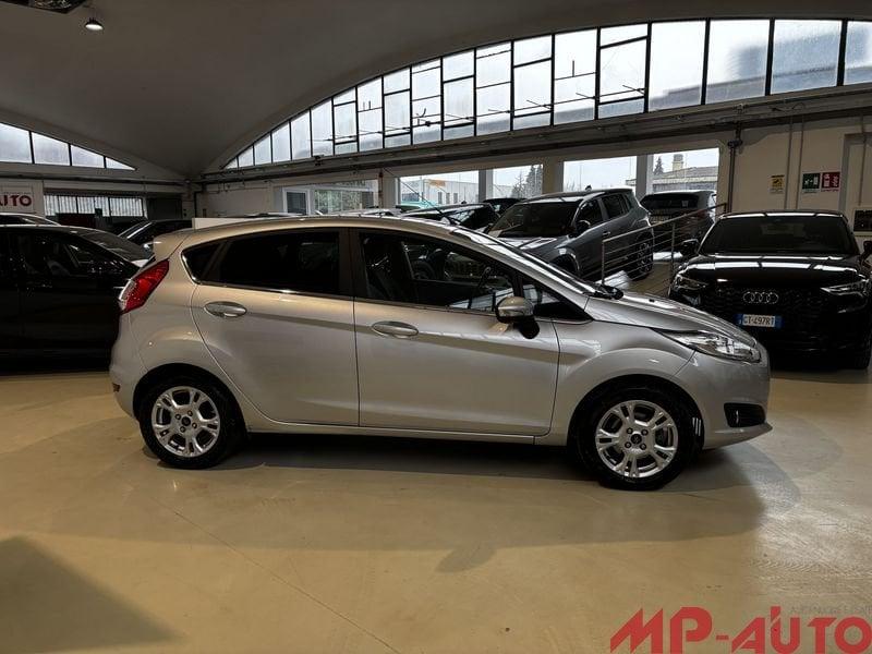 Ford Fiesta 1.2 Black & White Edition tua a 181,00 al mese