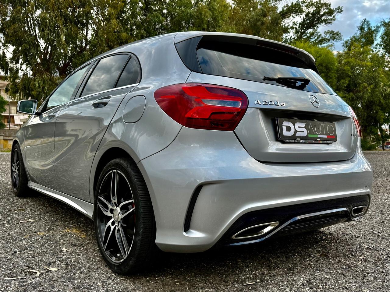 MERCEDES-BENZ A 200 D 136 CV AMG PREMIUM PLUS