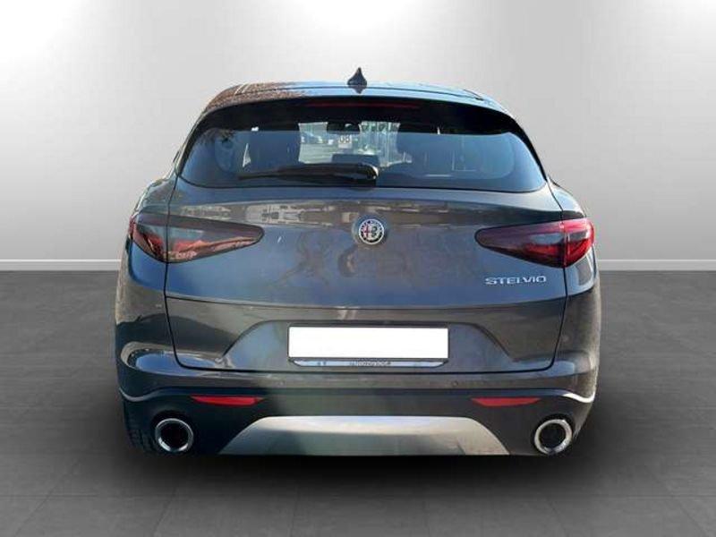 Alfa Romeo Stelvio 2017 2.2 t Executive rwd 190cv auto my19