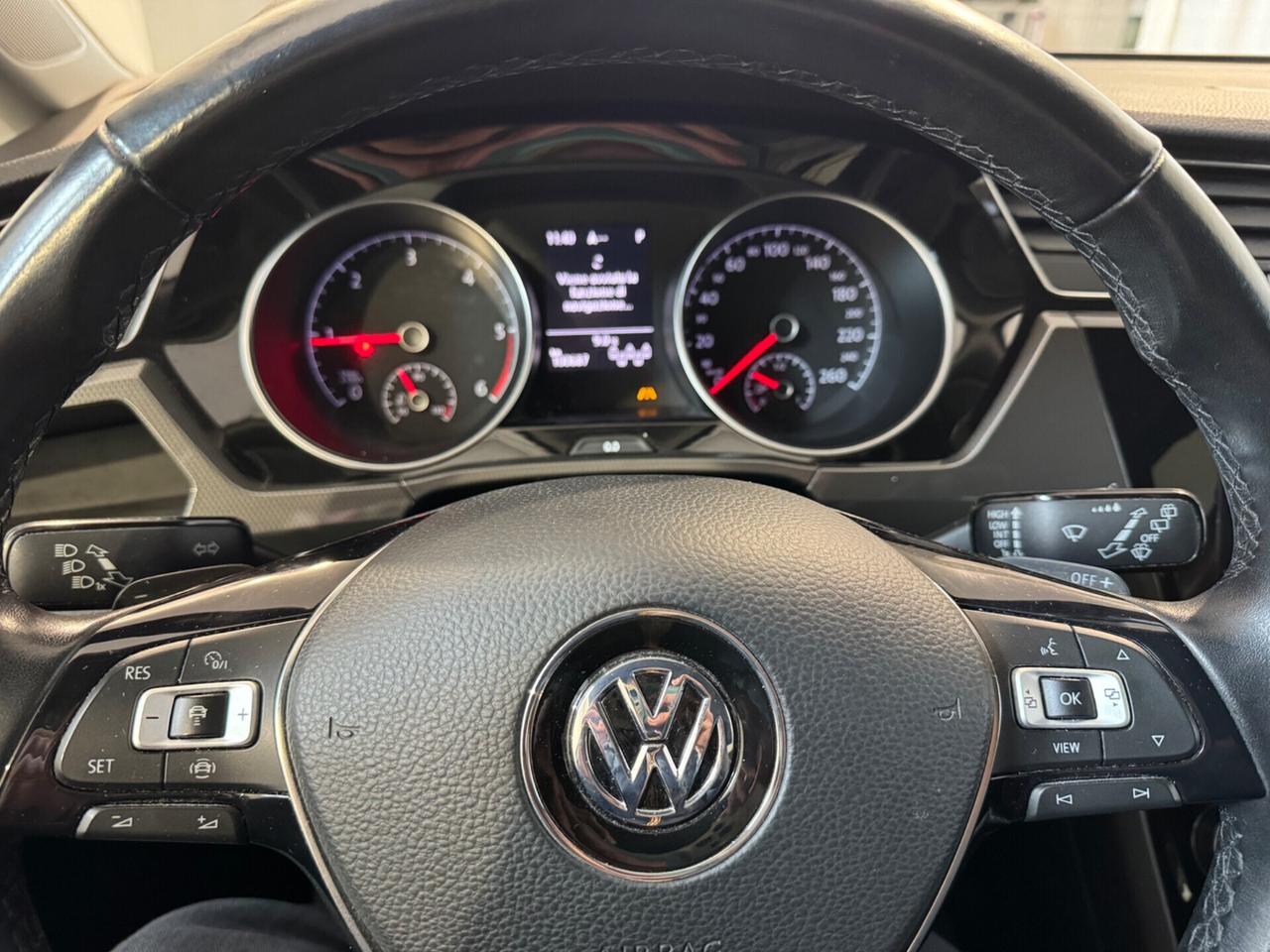 Volkswagen Touran 2.0 TDI 150 CV SCR DSG Executive 7 POSTI !!