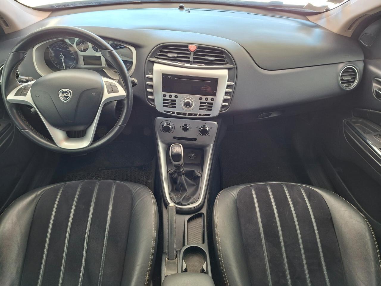 Lancia Delta 1.6 MJT DPF Silver