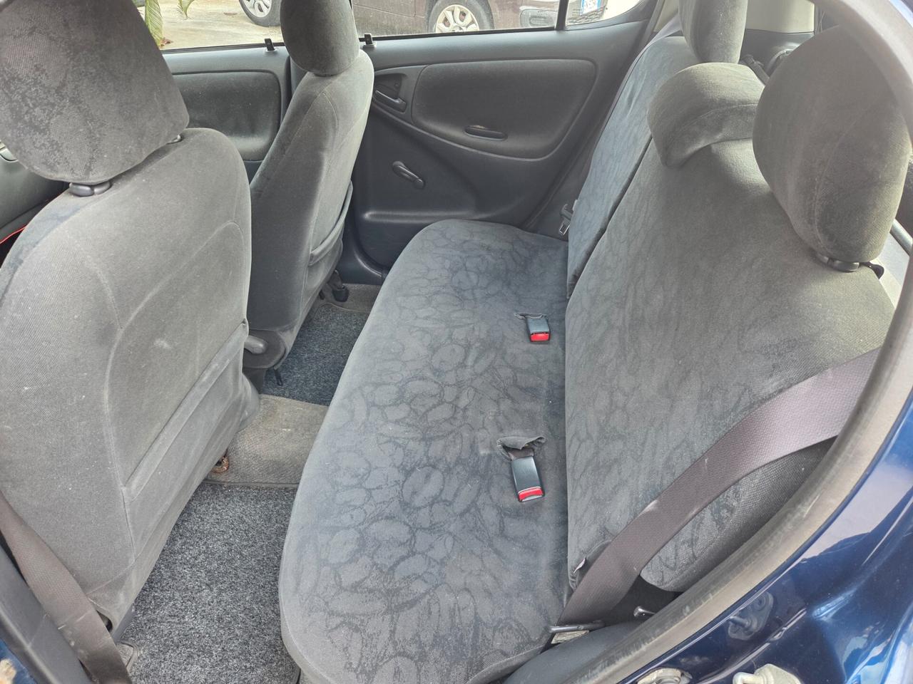 Toyota Yaris 1.0i 16V cat 5 porte - 2002