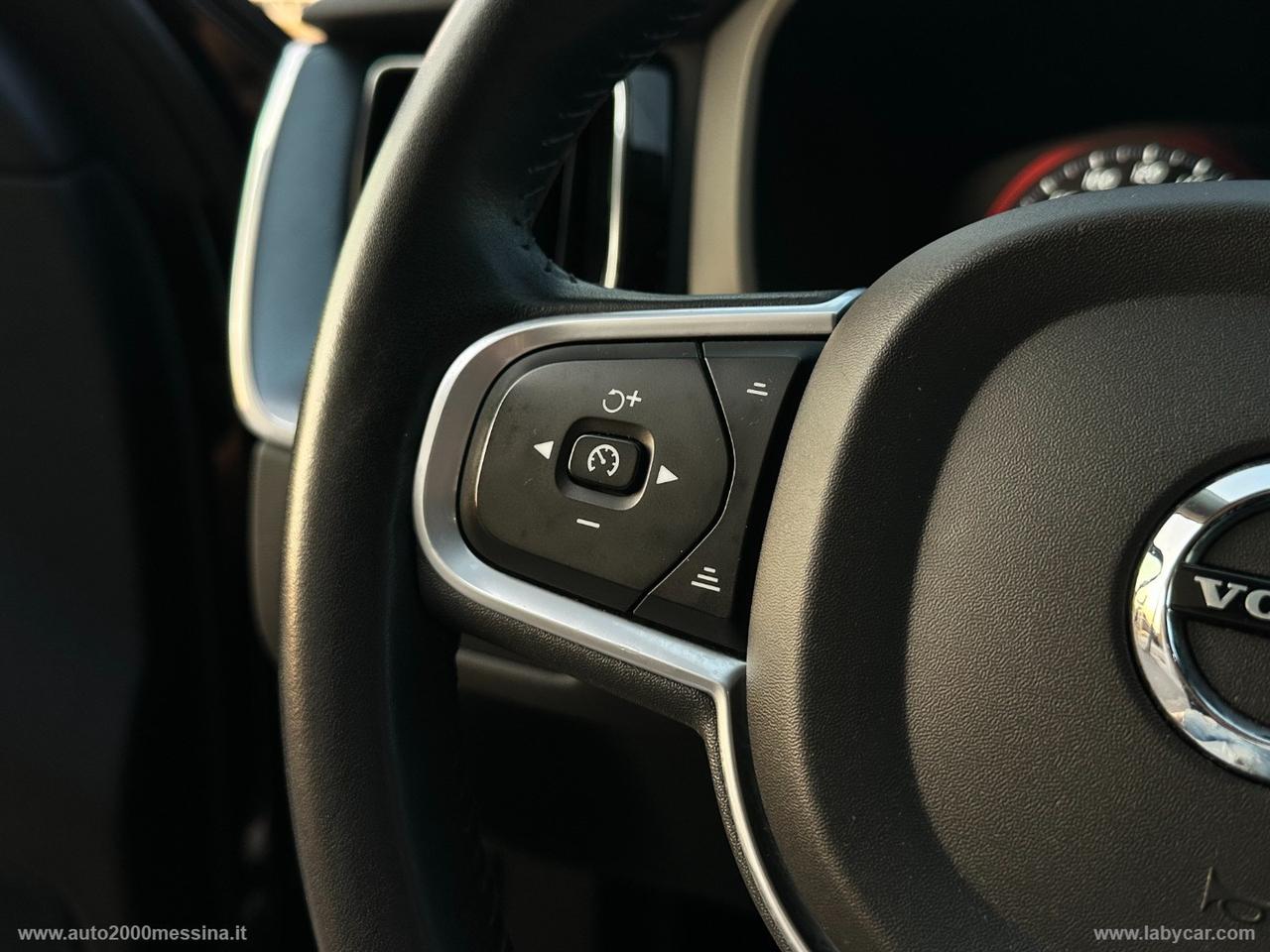 VOLVO XC60 B4 GEARTRONIC MOMENTUM IBRIDO DIESEL/ELETTTICO